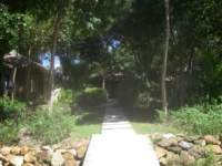 Footpath from the beach to the bungalows